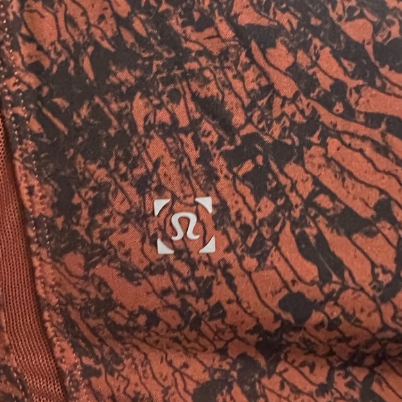 Lululemon Men’s Shorts - Picture 3 of 6